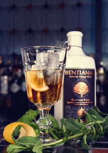 Bentianna ON THE ROCKS
